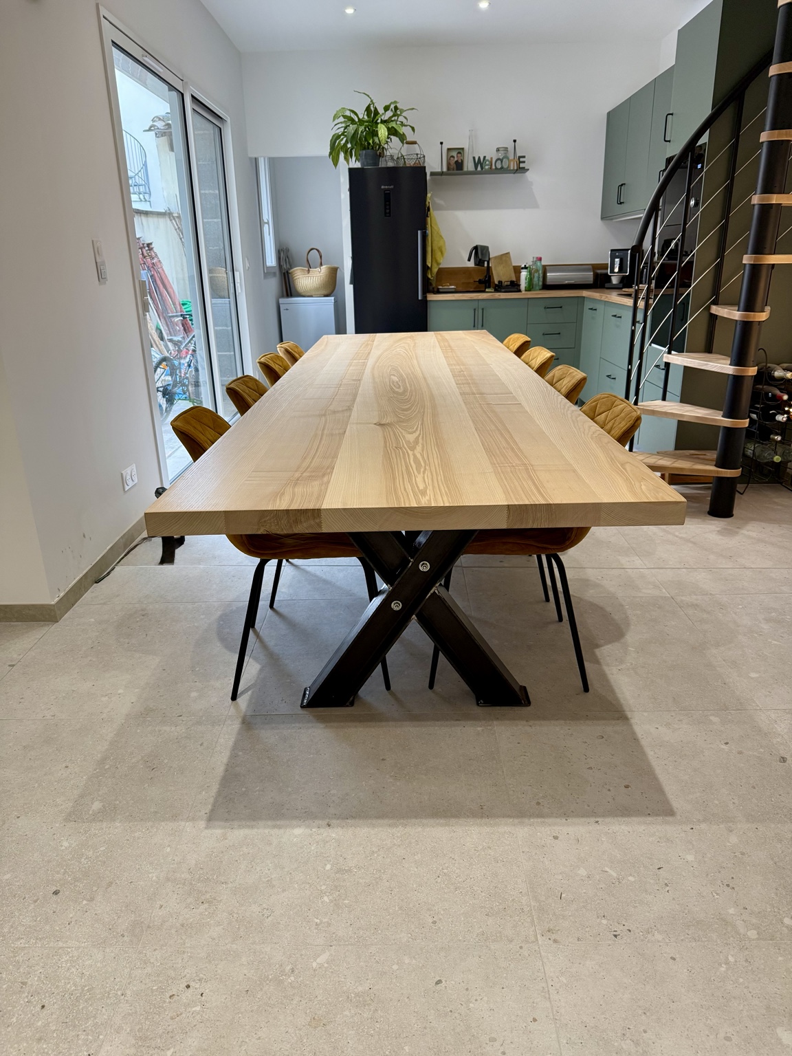 Table LTS avec piètement acier et plateau bois